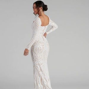 LIKE NEW Mermaid Wedding Dress